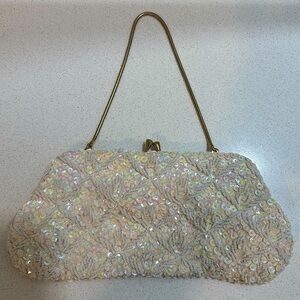 Bon Soir Vintage Kiss Lock Beaded Mini Hand Bag